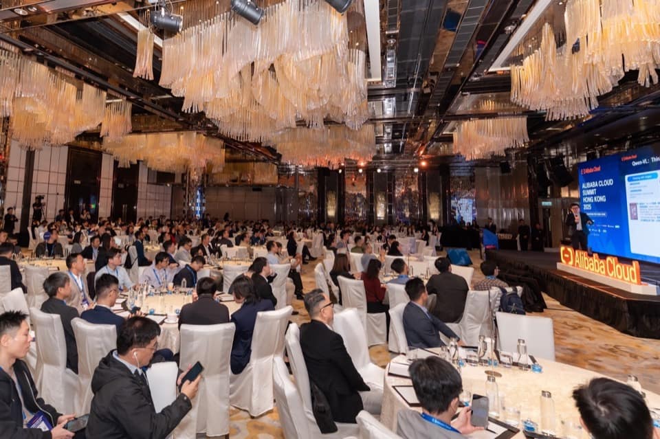 Alibaba Cloud Summit Hong Kong ballroom