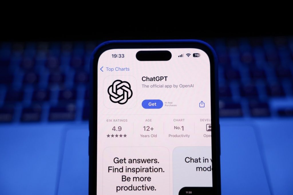 The Impact of Unlimited Text Chats on Enterprise IT Marketing Strategies